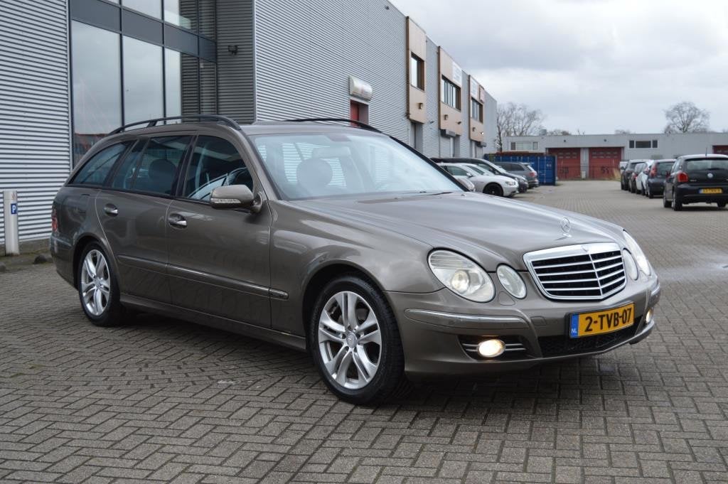 Mercedes-Benz E-klasse Estate 280 CDI Avantgarde bj06 NAVI C, Auto's, Automaat, Achterwielaandrijving, Gebruikt, Leder en Stof