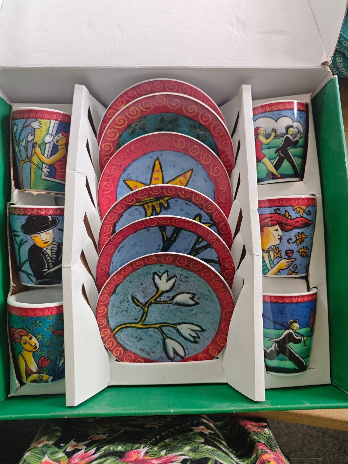 Jaques Tange servies mokken met gebaksbordjes, Ophalen of Verzenden, Porselein, Overige stijlen, Bord(en)