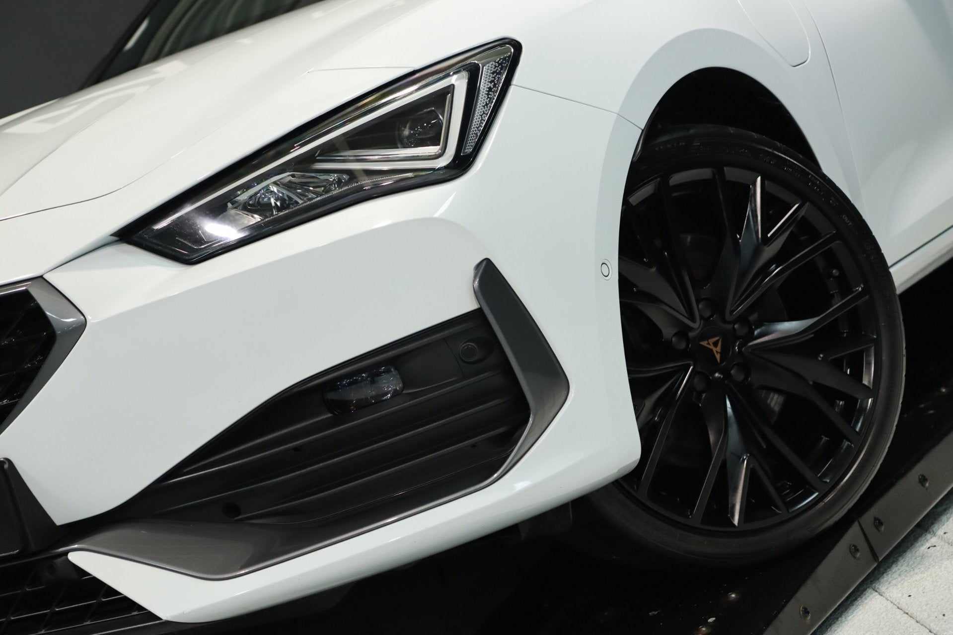 Cupra León