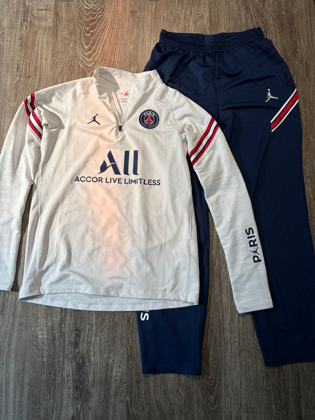 Originele PSG trainingspak - maat S/158-170, Kleding | Heren, Sportkleding, Wit, Ophalen of Verzenden, Zo goed als nieuw, Voetbal