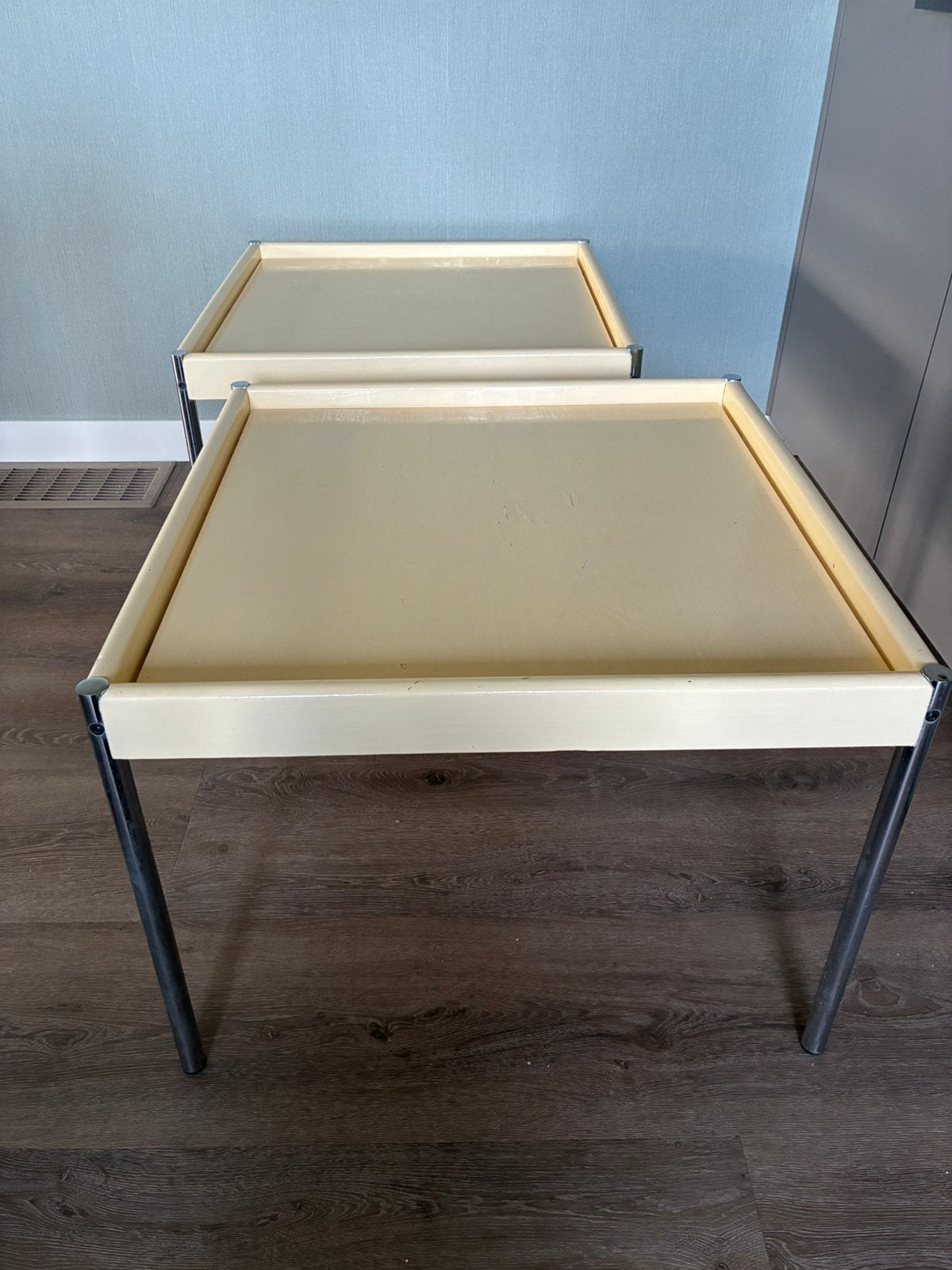 2 Vierkante Houten Salontafels - 62x62x46 cm, Ophalen, Vierkant, 50 tot 100 cm, 50 tot 100 cm