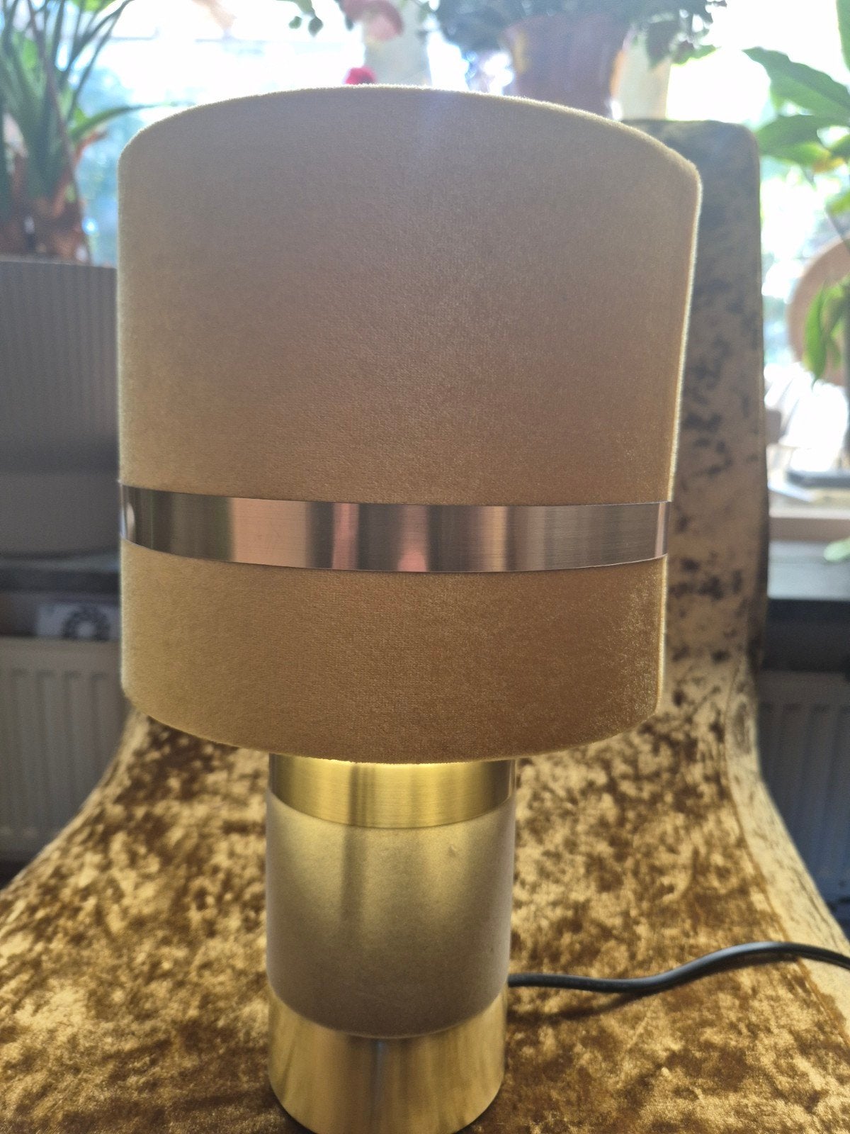 Luxe Gele Velvet Tafellamp met Gouden Voet, Huis en Inrichting, Metaal, Ophalen of Verzenden, Zo goed als nieuw, Geel