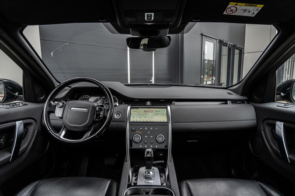 Land Rover Discovery Sport P300e 1.5 R-Dynamic HSE PANO VOL!, 309 pk, 1497 cc, Zwart, Blauw