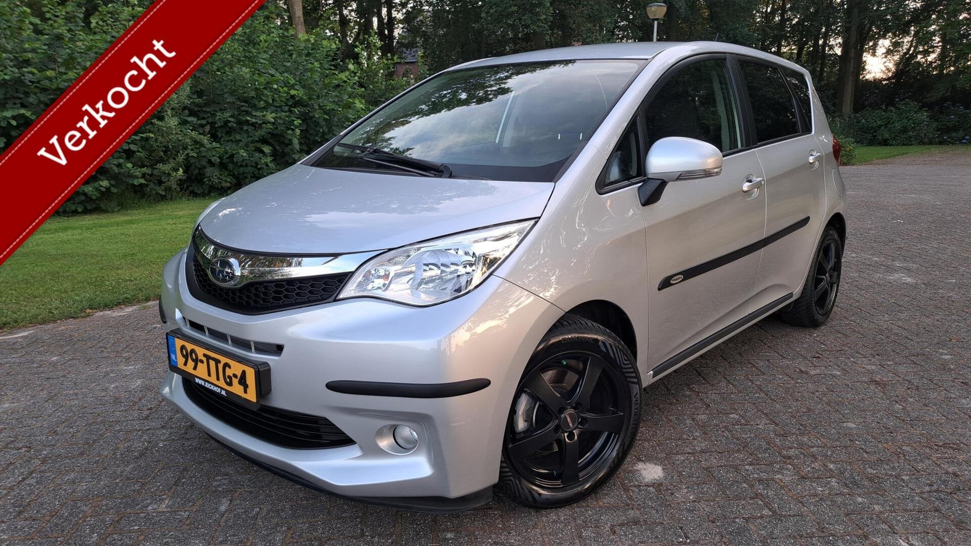 Subaru Trezia 1.3 Luxury LEDER NAVI BLUETOOTH DEALER OH!, Auto's, Voorwielaandrijving, Trezia, Bedrijf, Handgeschakeld