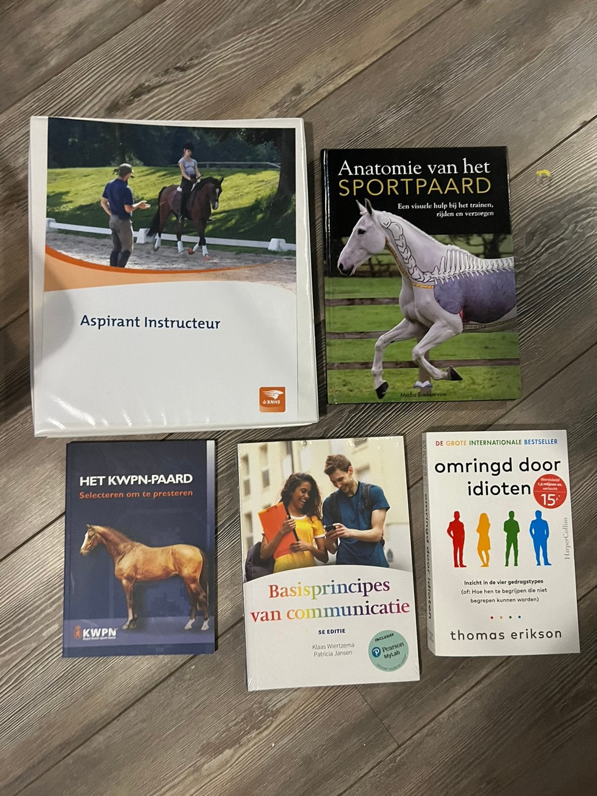 Instructeur Paardenhouderij opleiding boeken, Ophalen of Verzenden, Zo goed als nieuw, Overige niveaus