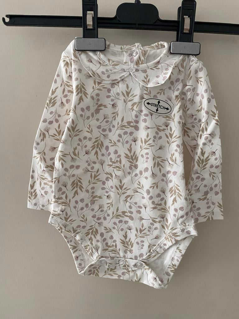 Nieuwe baby romper met bloemenprint en kraagje, Kinderen en Baby's, Ophalen of Verzenden, Nieuw, Meisje