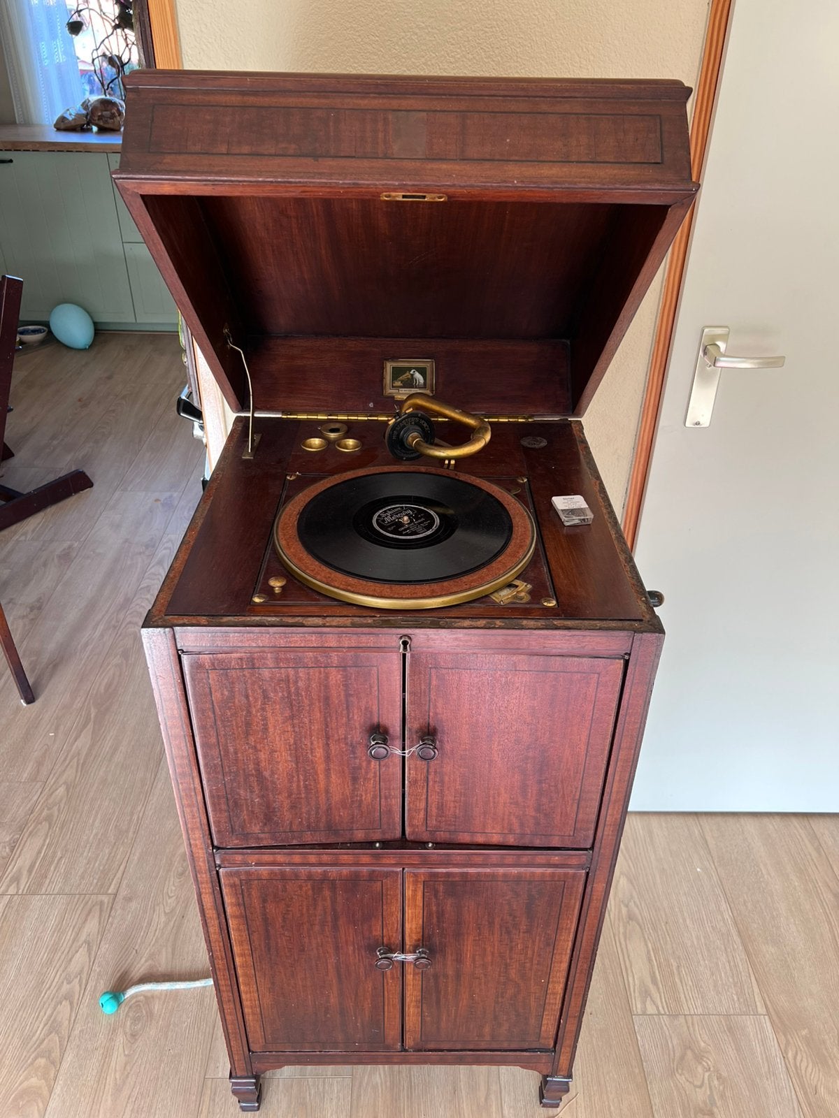 His masters voice model 192,  1920.  Grammofoon, Ophalen