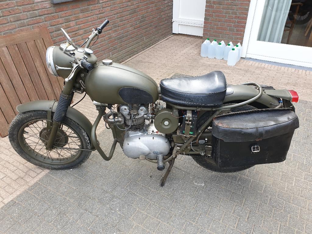 triumph 3ta, 2 cilinders, Occasion, Motorrijbewijs A, Particulier