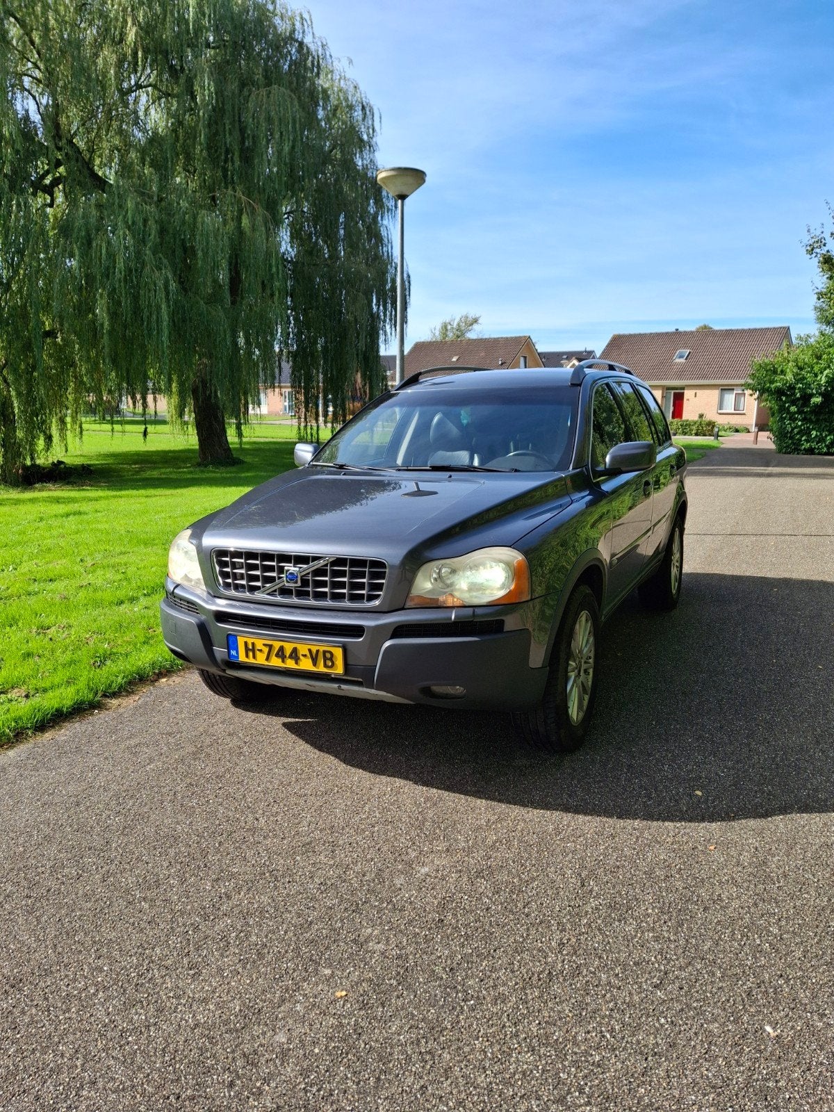 Volvo XC90 2.5 T Geartronic 2005 Grijs met stoel memory, 7 stoelen, 2521 cc, Automatische klimaatregeling, SUV of Terreinwagen