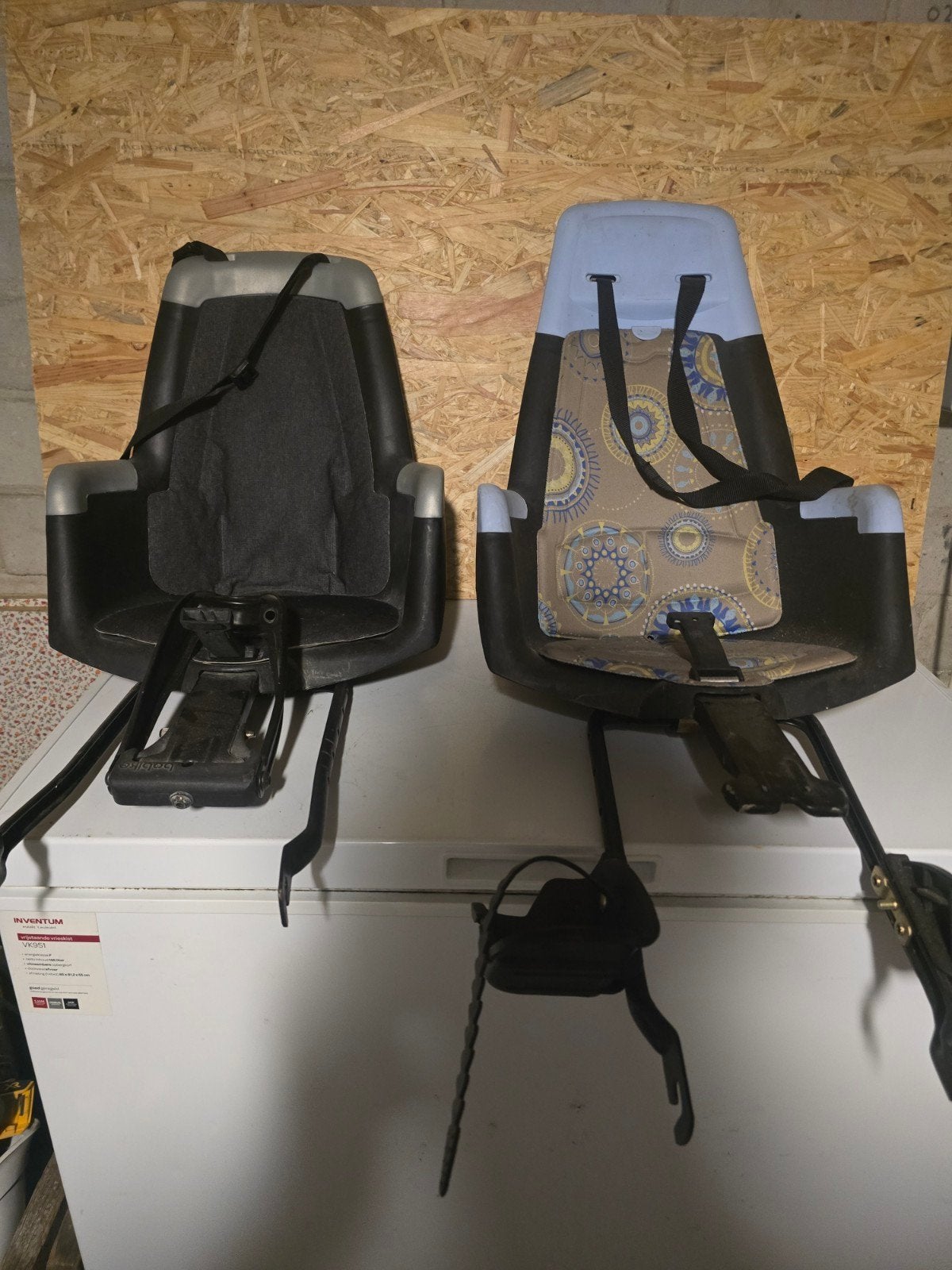 2 kinderfietsstoeltjes, voor- en achterzitje, Achterzitje, 9 t/m 18 kg, Ophalen of Verzenden, Bobike