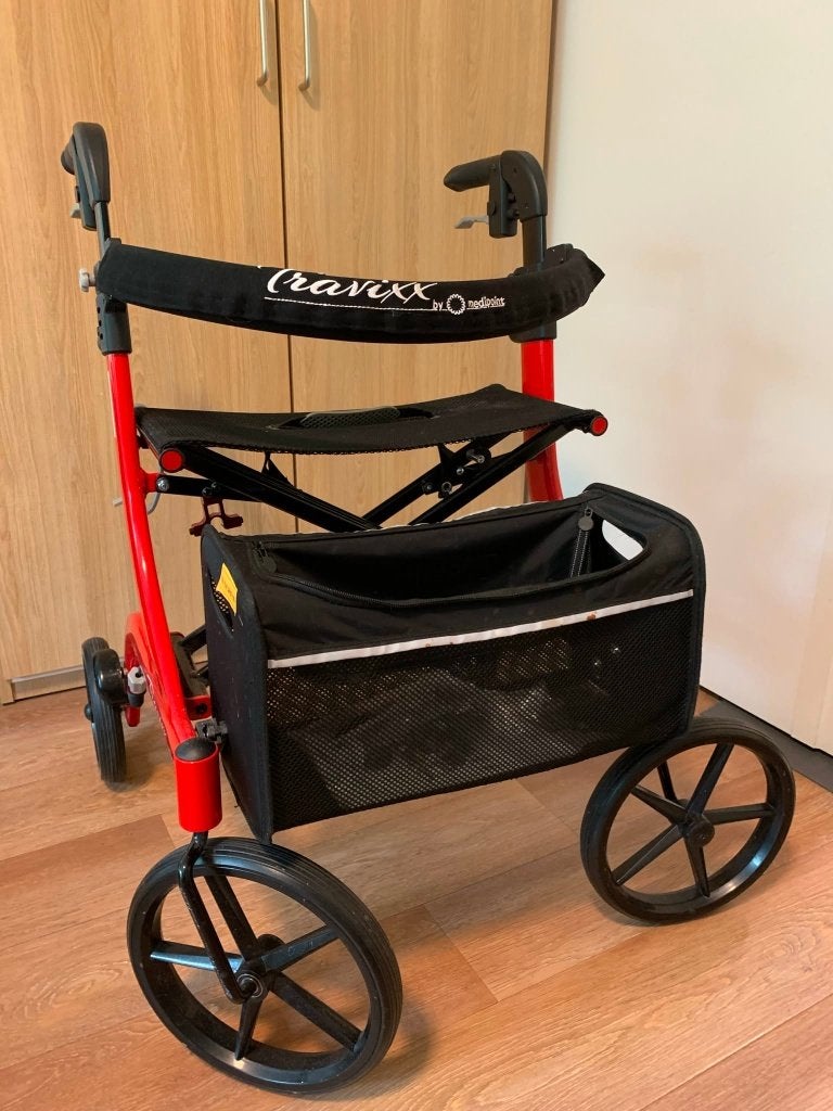 Travixx Classic Lichtgewicht Rollator ferrari rood, Ophalen, Opvouwbaar, Zo goed als nieuw