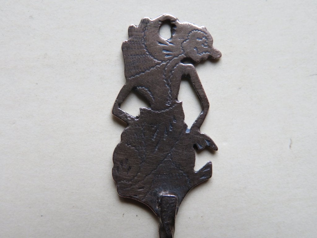 Zilveren lepeltje Djokja / Wajangpop (800), Verzenden, Zilver