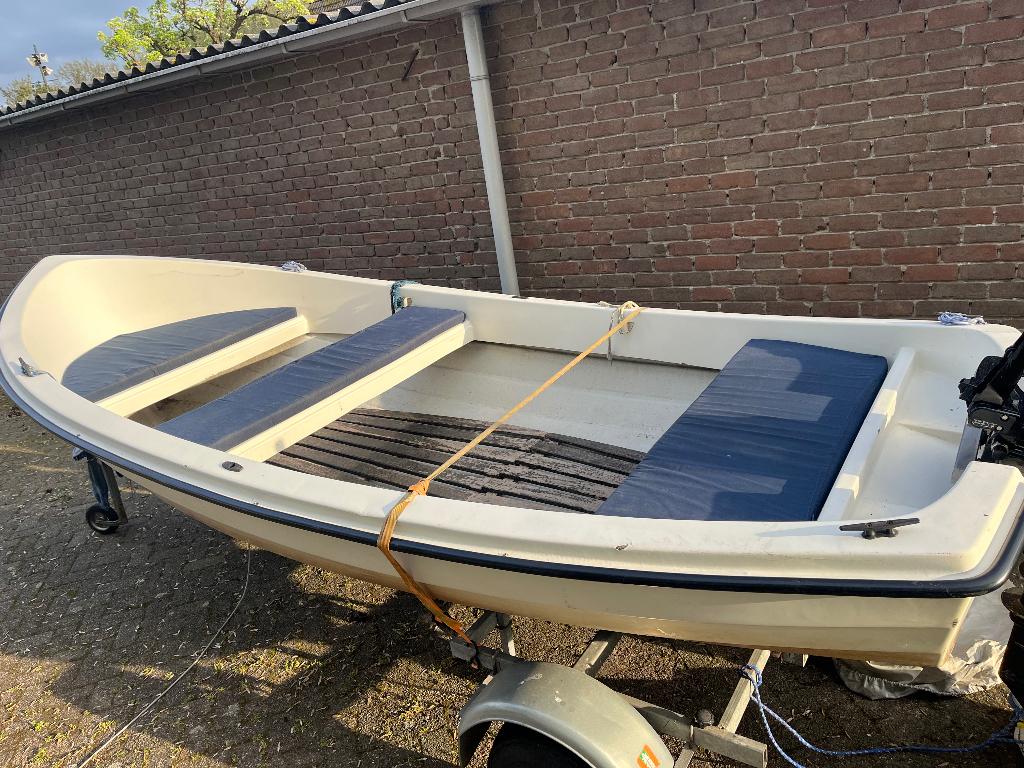 Complete polyester sloep 4,25m + Mercury 8pk + Trailer, Watersport en Boten, 8 pk, 4 m, Tot 1.00 meter, 2 m