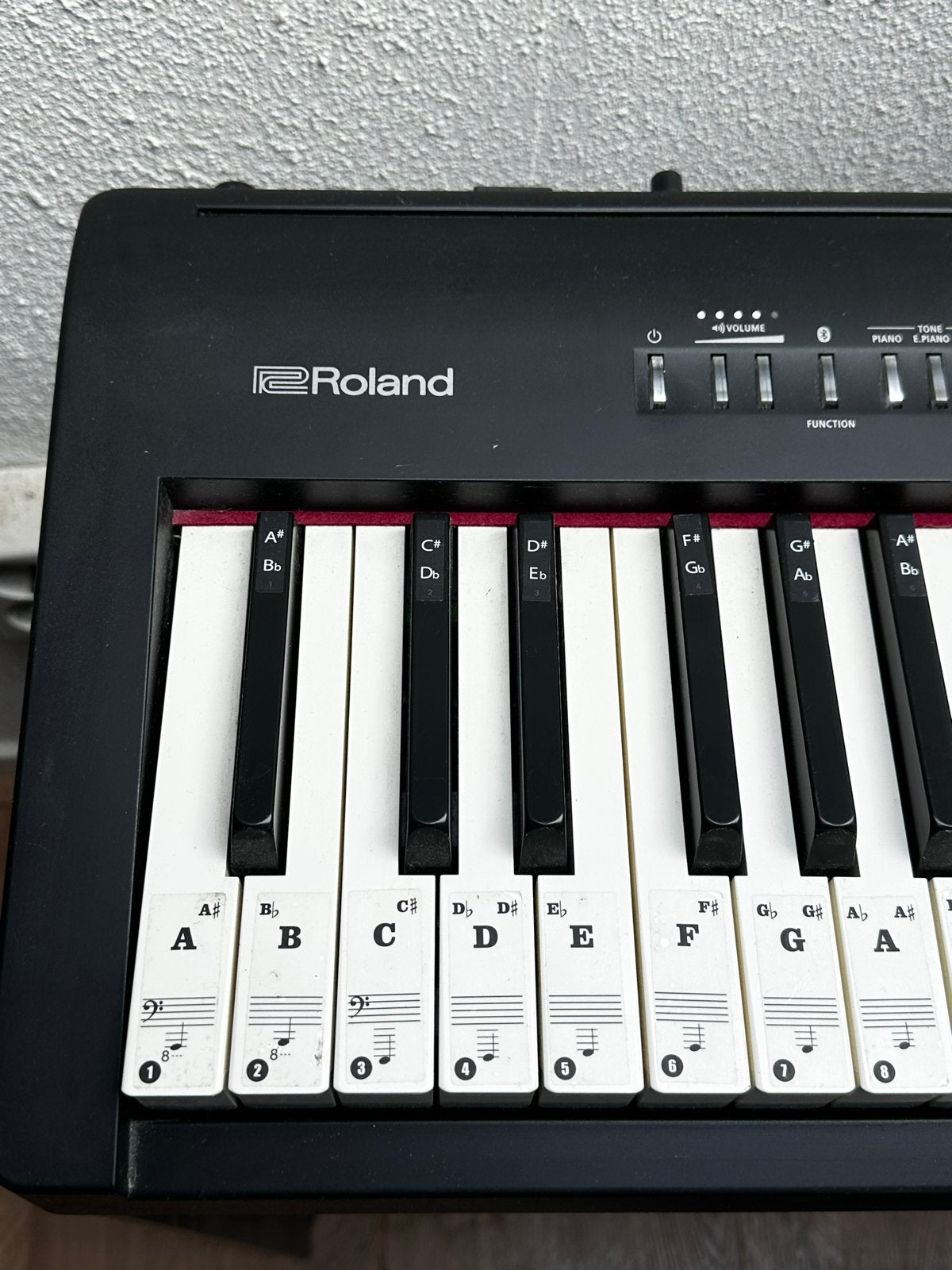 Foto 9 van Roland FP-30 Digitale Piano met Standaard en Bankje