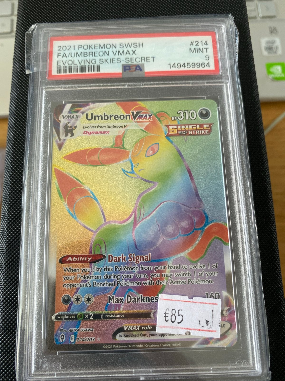 PSA 9 Umbreon VMAX Rainbow Secret Rare Evolving Skies, Ophalen of Verzenden, Zo goed als nieuw, Losse kaart, Foil