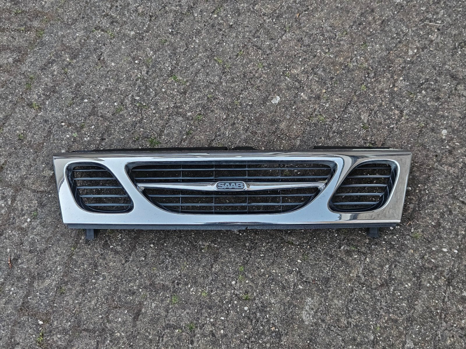 Saab 9-3 OG (1998 - 2003) grille - onderdeelnr 4677894, Ophalen of Verzenden, Gebruikt, Voor, Saab