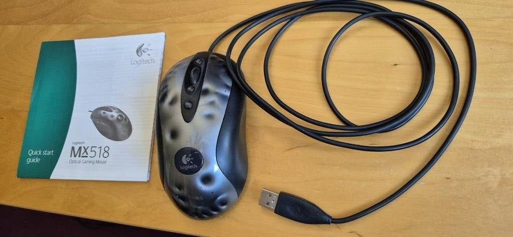 Logitech MX518 (2008) Optical Gaming Mouse, Computers en Software, Muizen, Gebruikt, Muis, Rechtshandig, Bedraad, Gaming muis