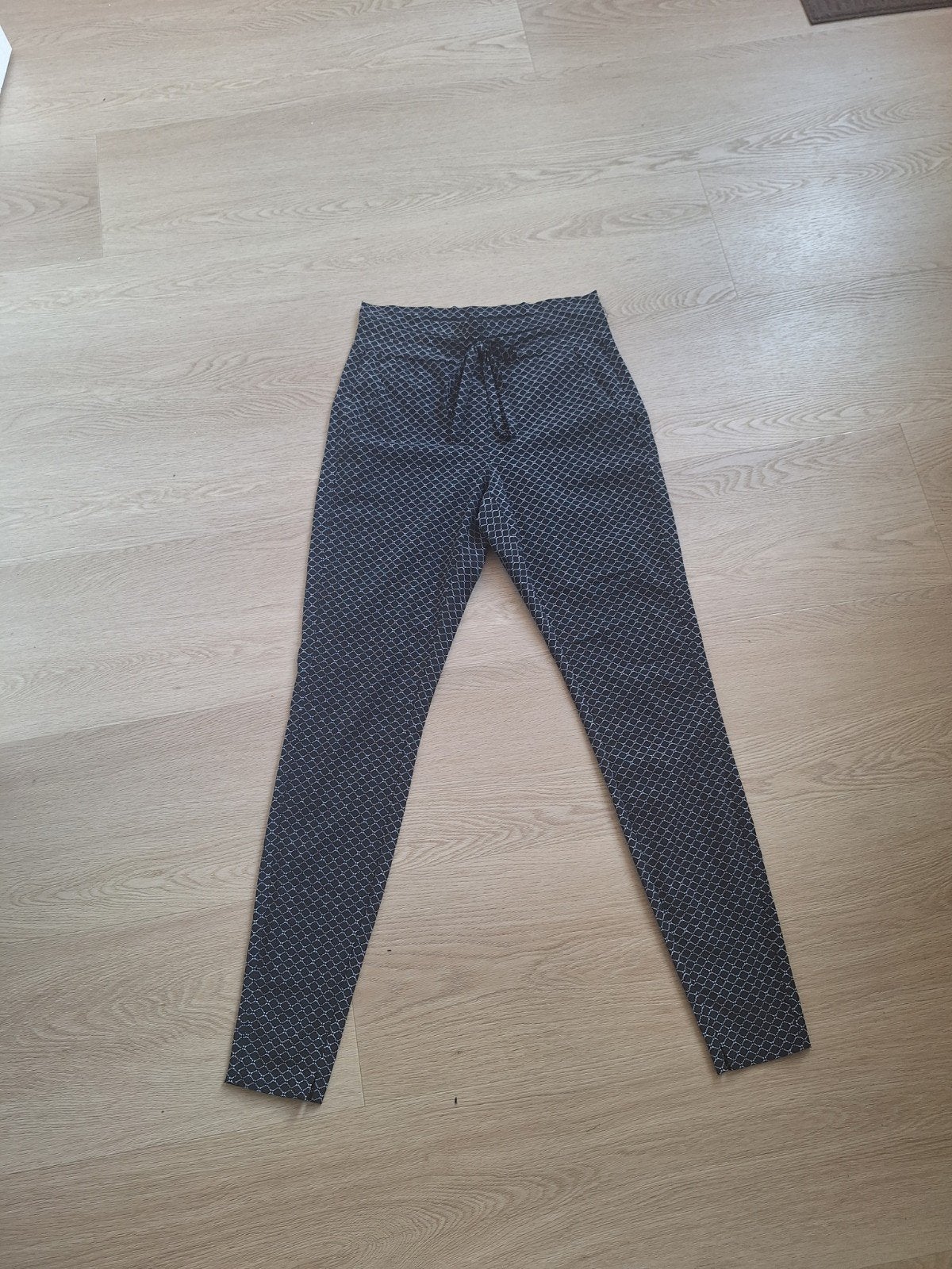 Studio Anneloes broek met print - Maat S, Studio Anneloes, Zwart, Ophalen of Verzenden, Zo goed als nieuw
