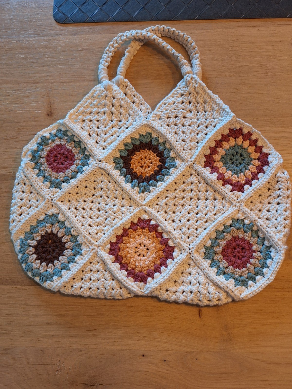 Gehaakte tas met granny squares - Handgemaakt, Sieraden, Tassen en Uiterlijk, Tassen | Damestassen, Ophalen of Verzenden, Nieuw