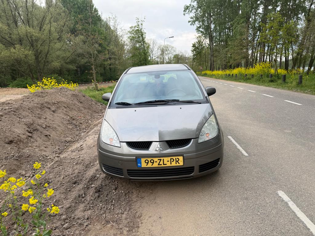 Mitsubishi Colt 1.3 CZ5 2008 Grijs, Auto's, Mitsubishi, 31 €/maand, Colt, Origineel Nederlands, Handgeschakeld