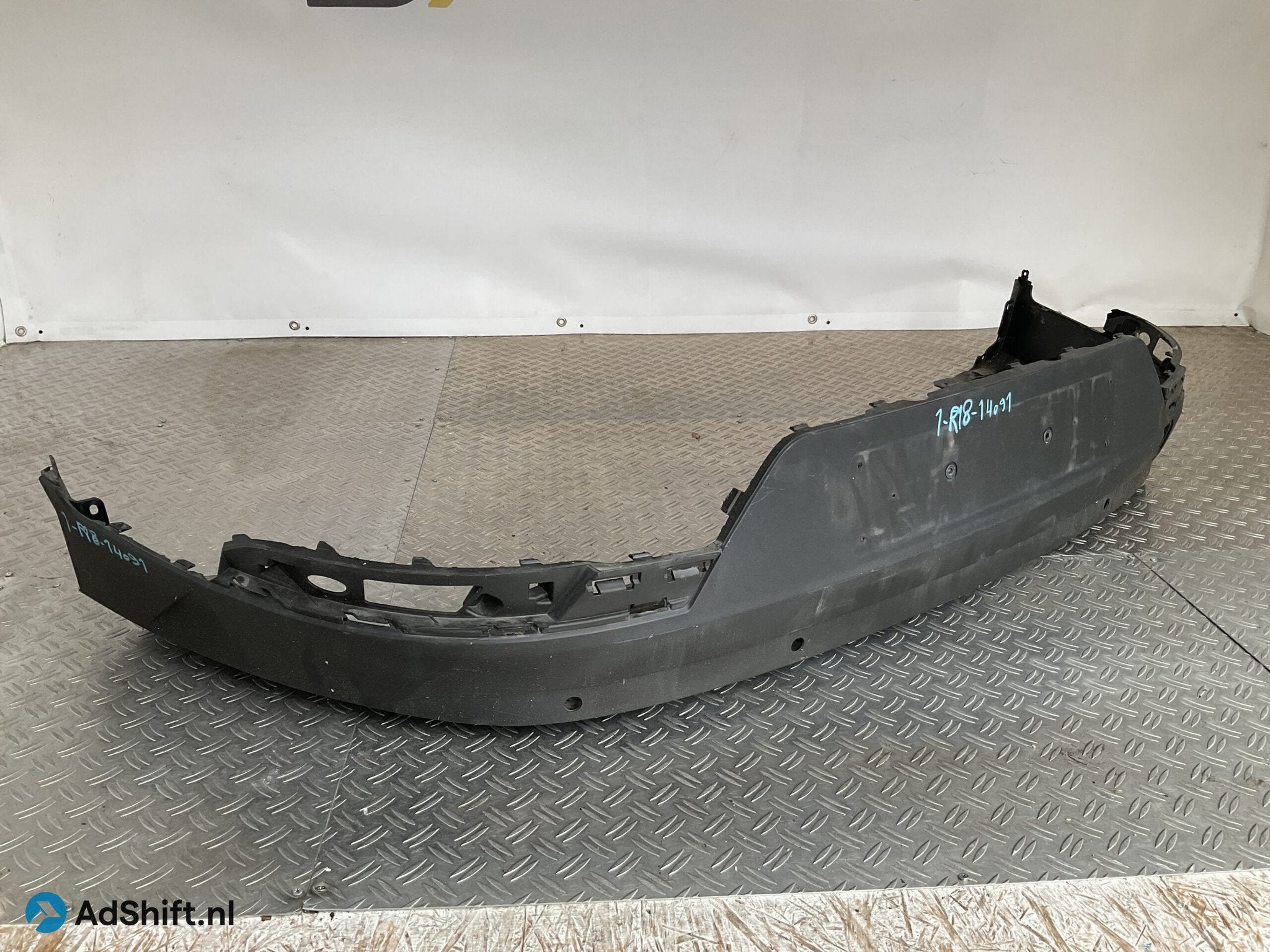 Bumper Volvo Polestar 2 Vilnius 31663981 Achterbumper R8-140, Bumper