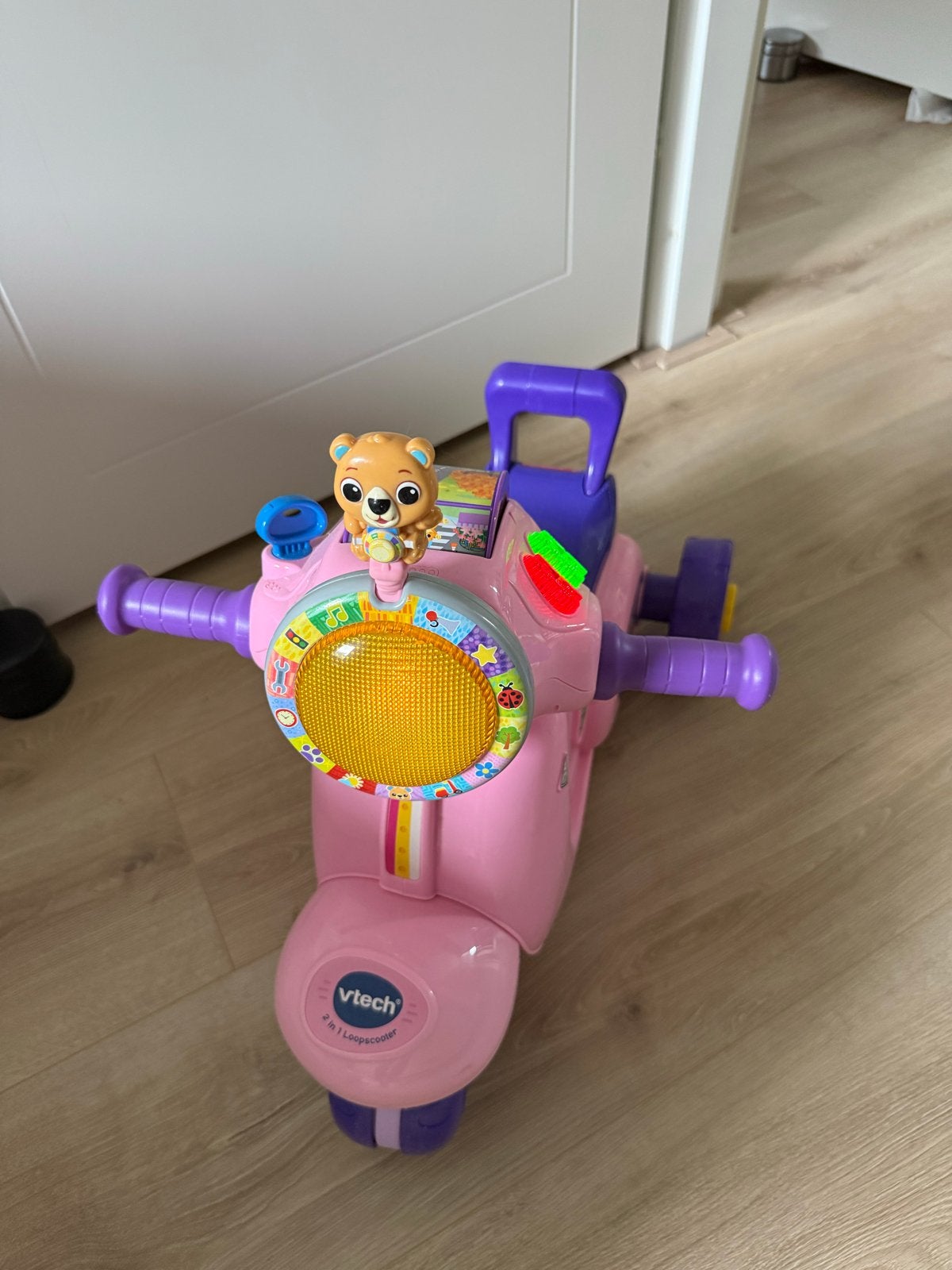 VTech Roze Scooter Loopfiets met Geluid en Licht, Ophalen, Zo goed als nieuw, Loopfiets