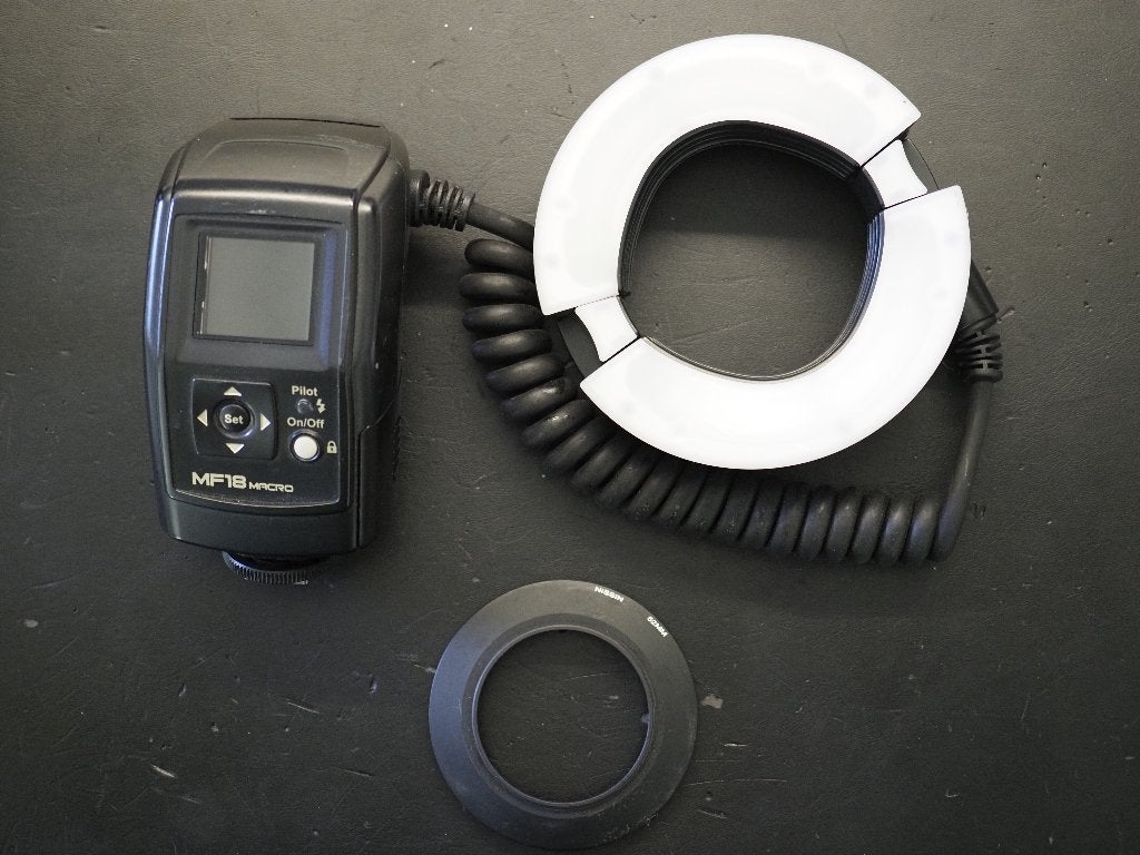 Te koop Macro ringflitser Nissin MF18 voor Nikon, Audio, Tv en Foto, Fotografie | Flitsers, Ophalen of Verzenden, Zo goed als nieuw