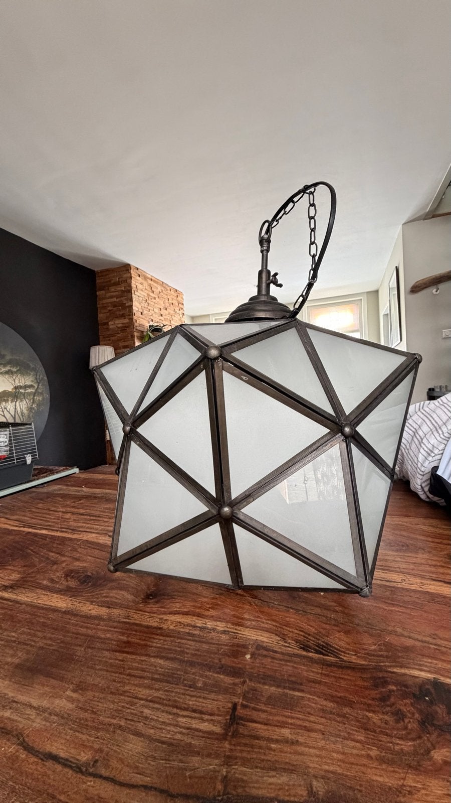 Unieke geometrische hanglamp met matglas en metaal, Ophalen, Zo goed als nieuw, Glas, E27 (groot)