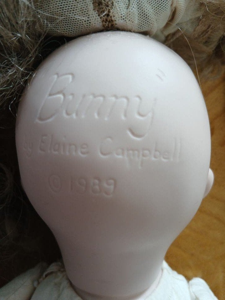 Vintage porseleinen pop 'Bunny' by Elaine Campbell 1989, Verzamelen, Ophalen of Verzenden, Zo goed als nieuw, Pop