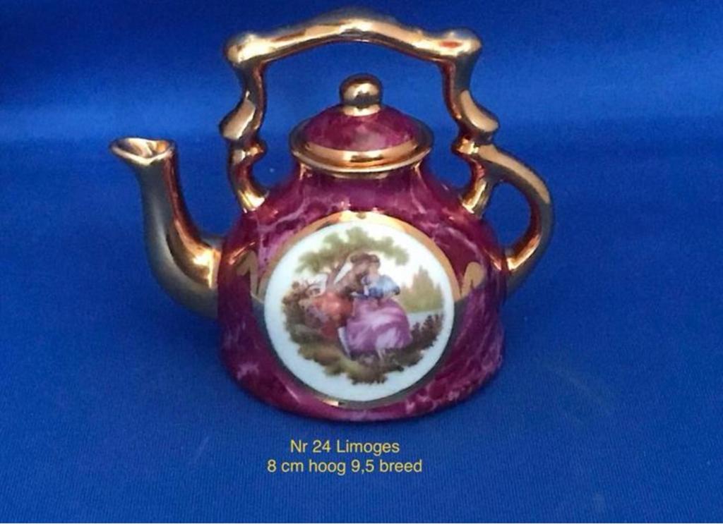 Porseleinen Limoges Theepotje, Ophalen of Verzenden, Zo goed als nieuw, Porselein
