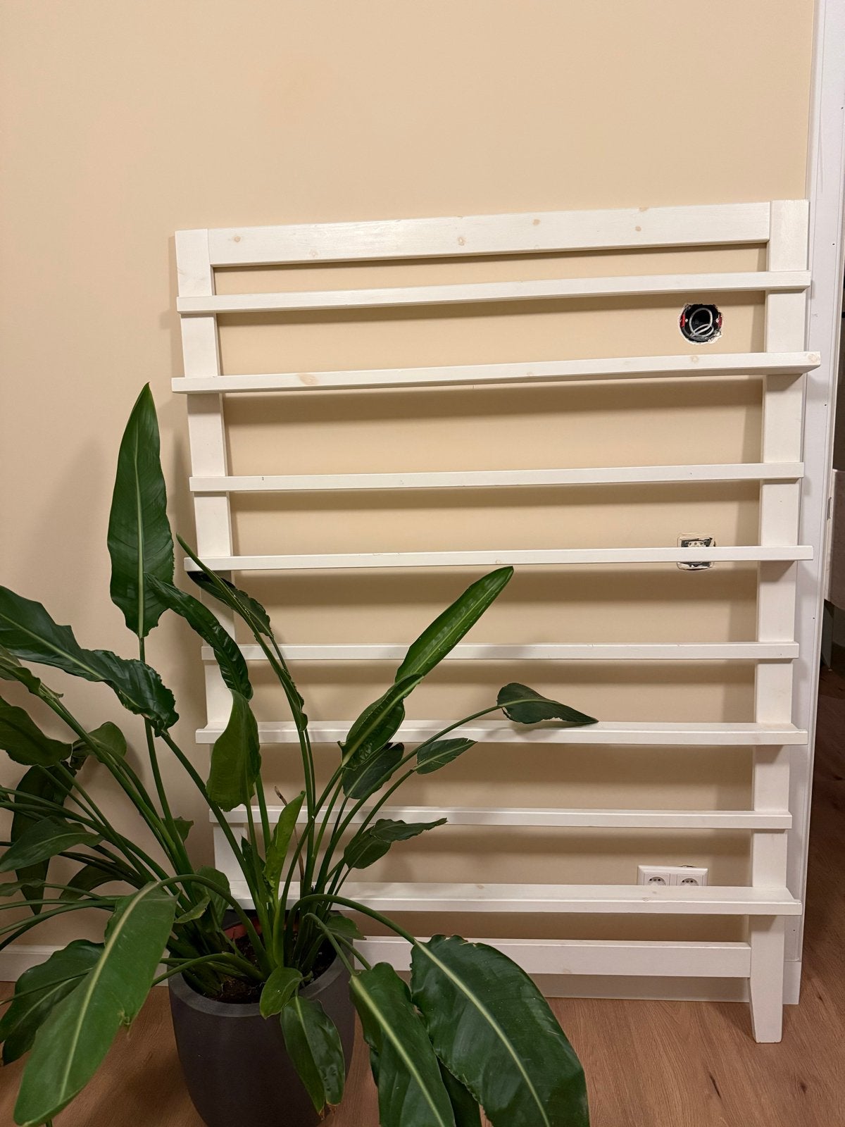 Houten wandrek / boekenrek - Wit, Ophalen, Met plank(en), Gebruikt, 100 tot 150 cm