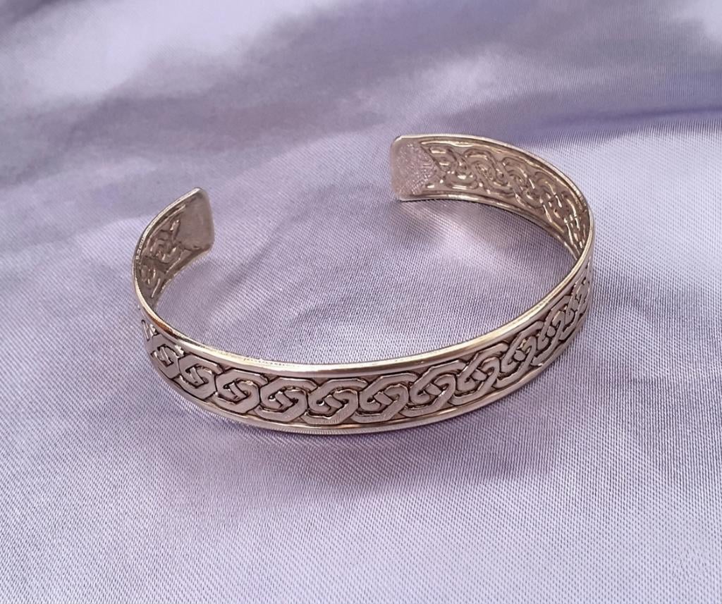 cuff armband zilver met Keltische symbolen, Sieraden, Tassen en Uiterlijk, Ophalen of Verzenden, Nieuw, Zilver, Staal