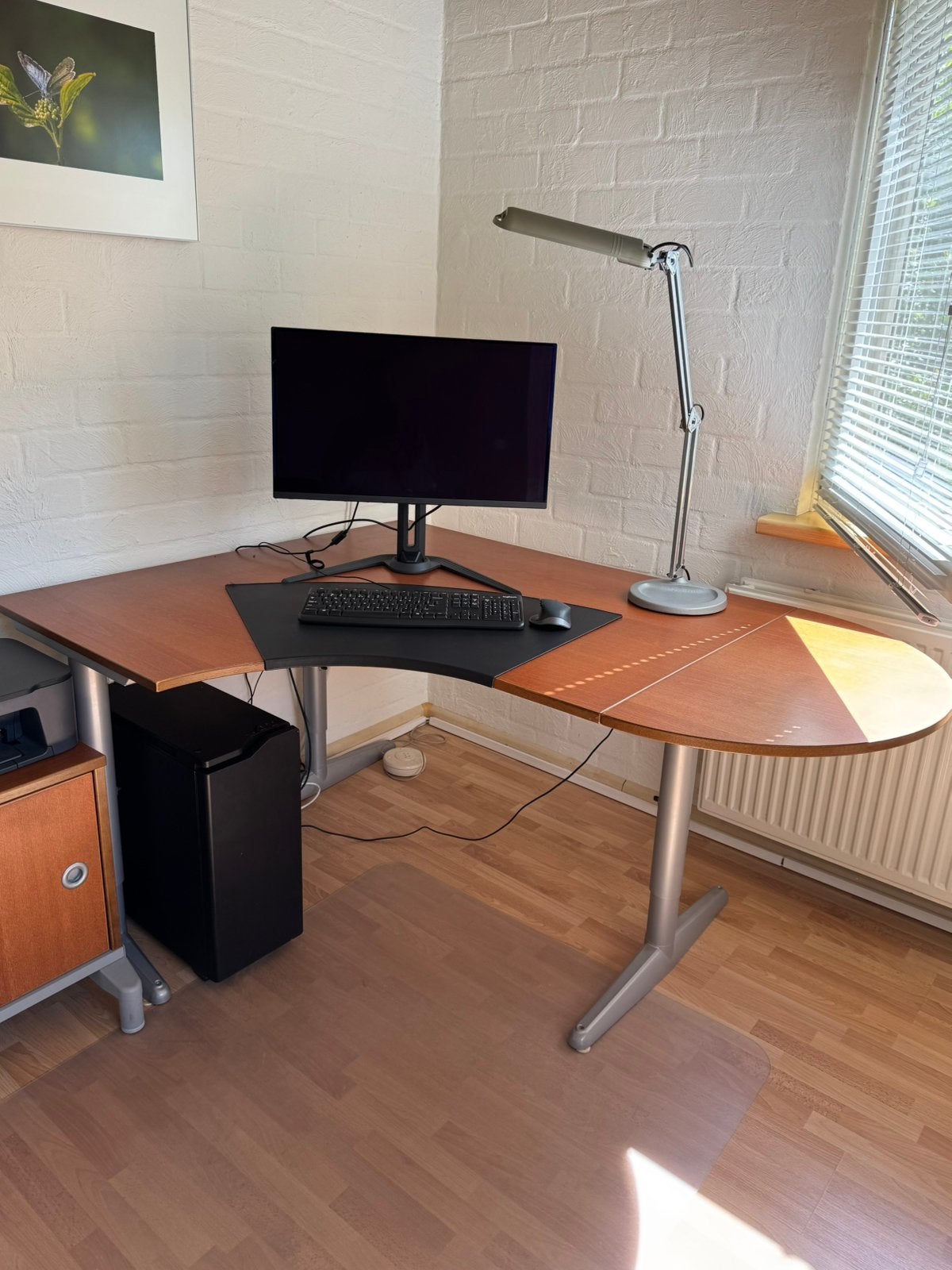 GRATIS AF TE HALEN: bureau met bijbehorende kastjes, Huis en Inrichting, Ophalen, Zo goed als nieuw
