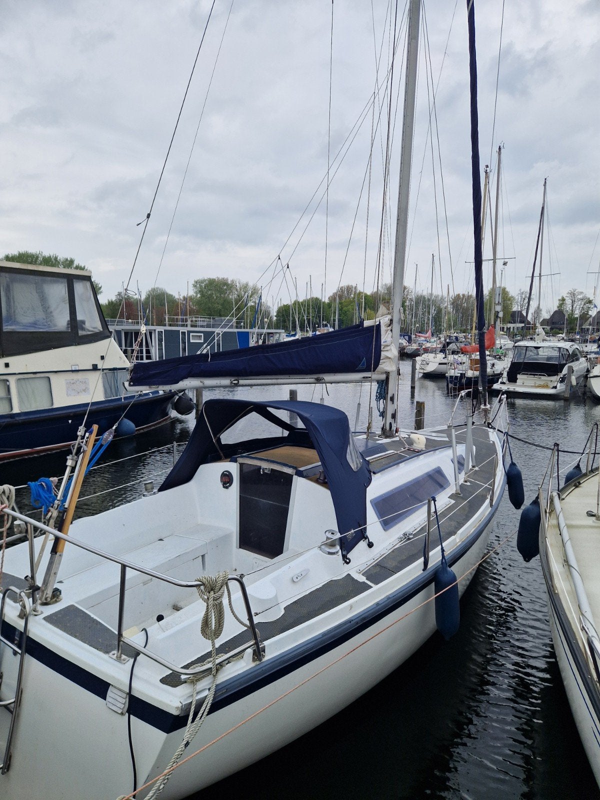 Zeilboot Aloa 27, Watersport en Boten, Overige merken, Gebruikt, Binnenboordmotor, 1.80 meter
