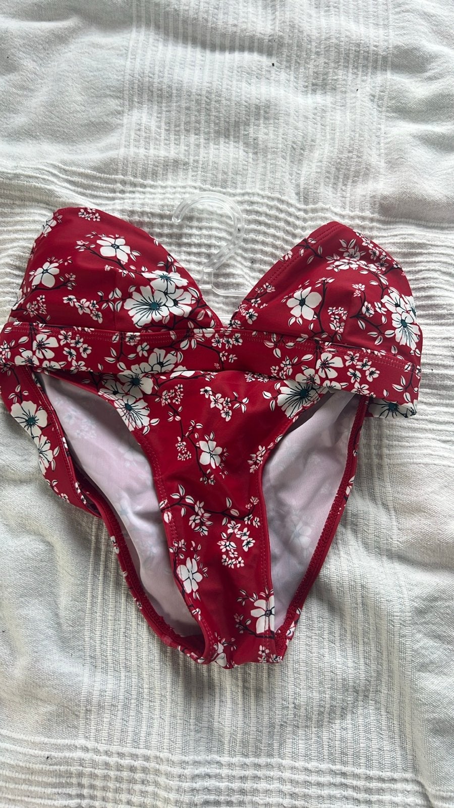 Kiabi bikini rood met bloemenprint - Maat XS, Ophalen of Verzenden, Nieuw, Rood, Bikini