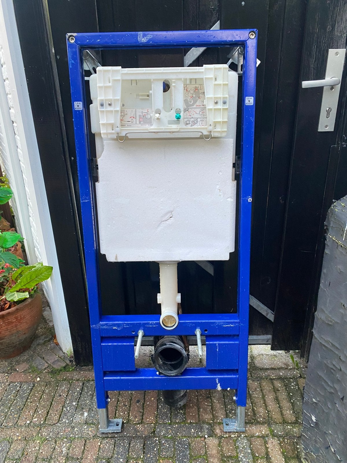 Geberit inbouwreservoir, Ophalen, Gebruikt, Toilet