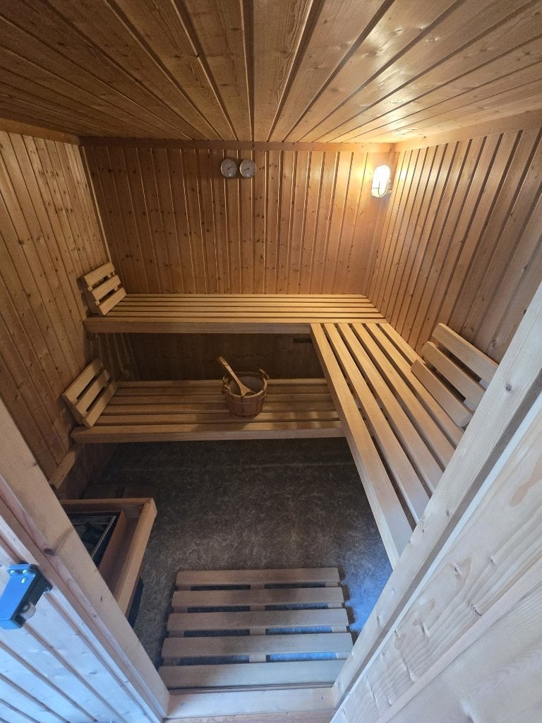 Karibu binnensauna 187x187 cm | 380V kachel & accessoires, Ophalen, Zo goed als nieuw, Fins of Traditioneel, Complete sauna