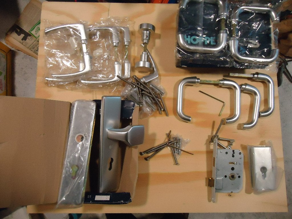 Hang/sluitwerk aluminium nieuw Hoppe (NOS)Heel veel delen, Verzenden, Nieuw, Overige materialen, Overige typen