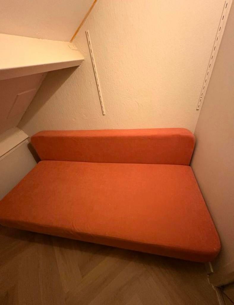Slaapbank 180cm, Ophalen, Zo goed als nieuw, Tweepersoons