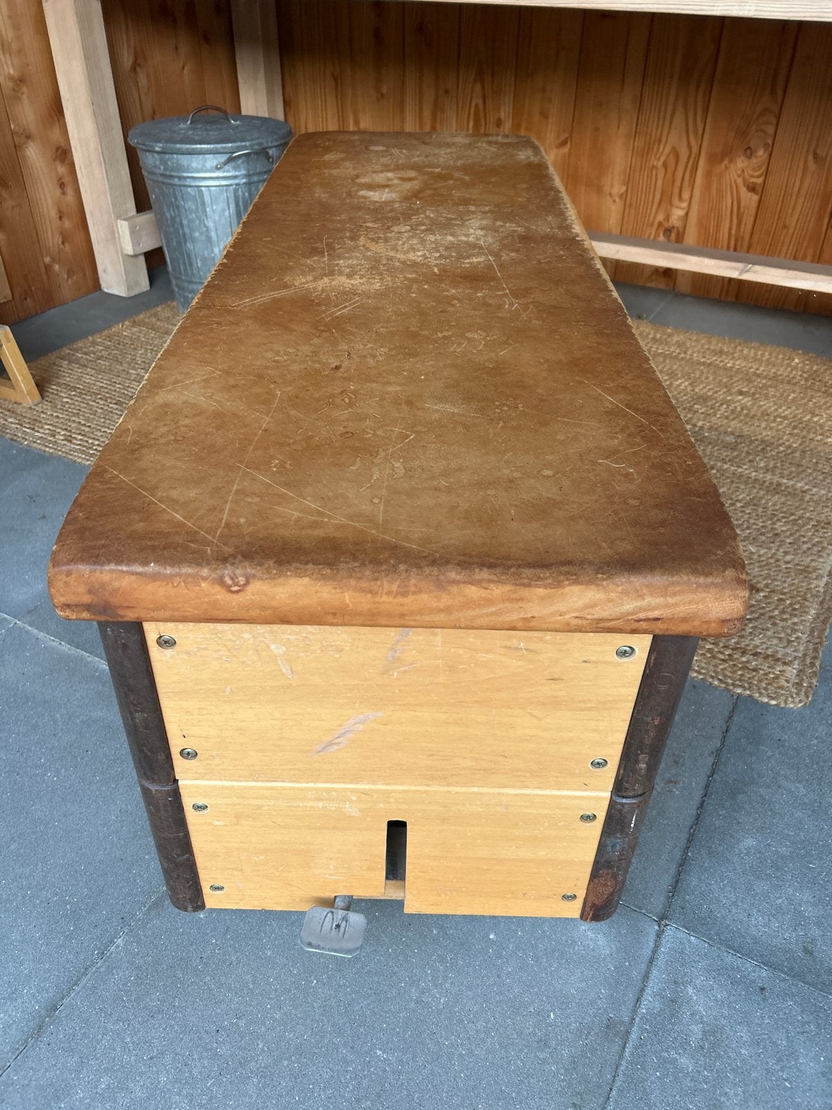 Vintage turnbank/gymbank met lederen bekleding, Ophalen, Gebruikt, 125 cm of meer, Hout