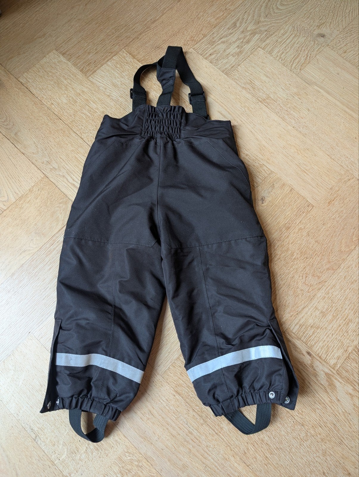 H&M Zwarte regenbroek of skibroek Maat 98 (2-3 jaar), Kinderen en Baby's, Broek, Gebruikt, Jongen of Meisje, H&M