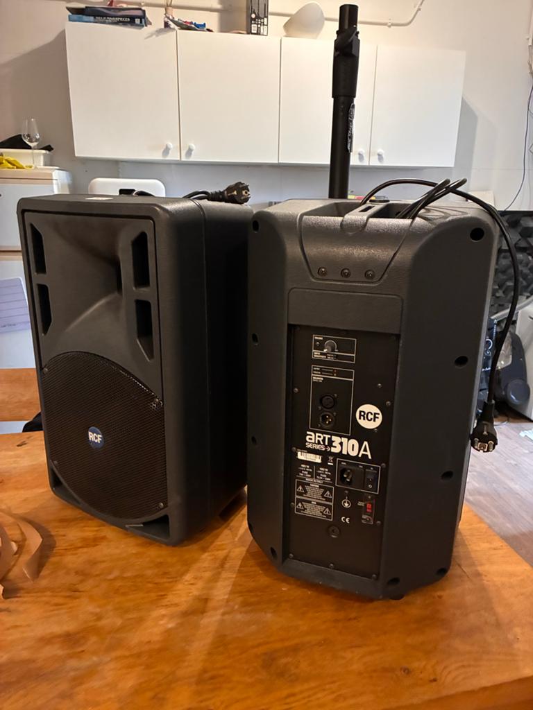 RCF ART 310-A speakers met standaards, Ophalen, Zo goed als nieuw