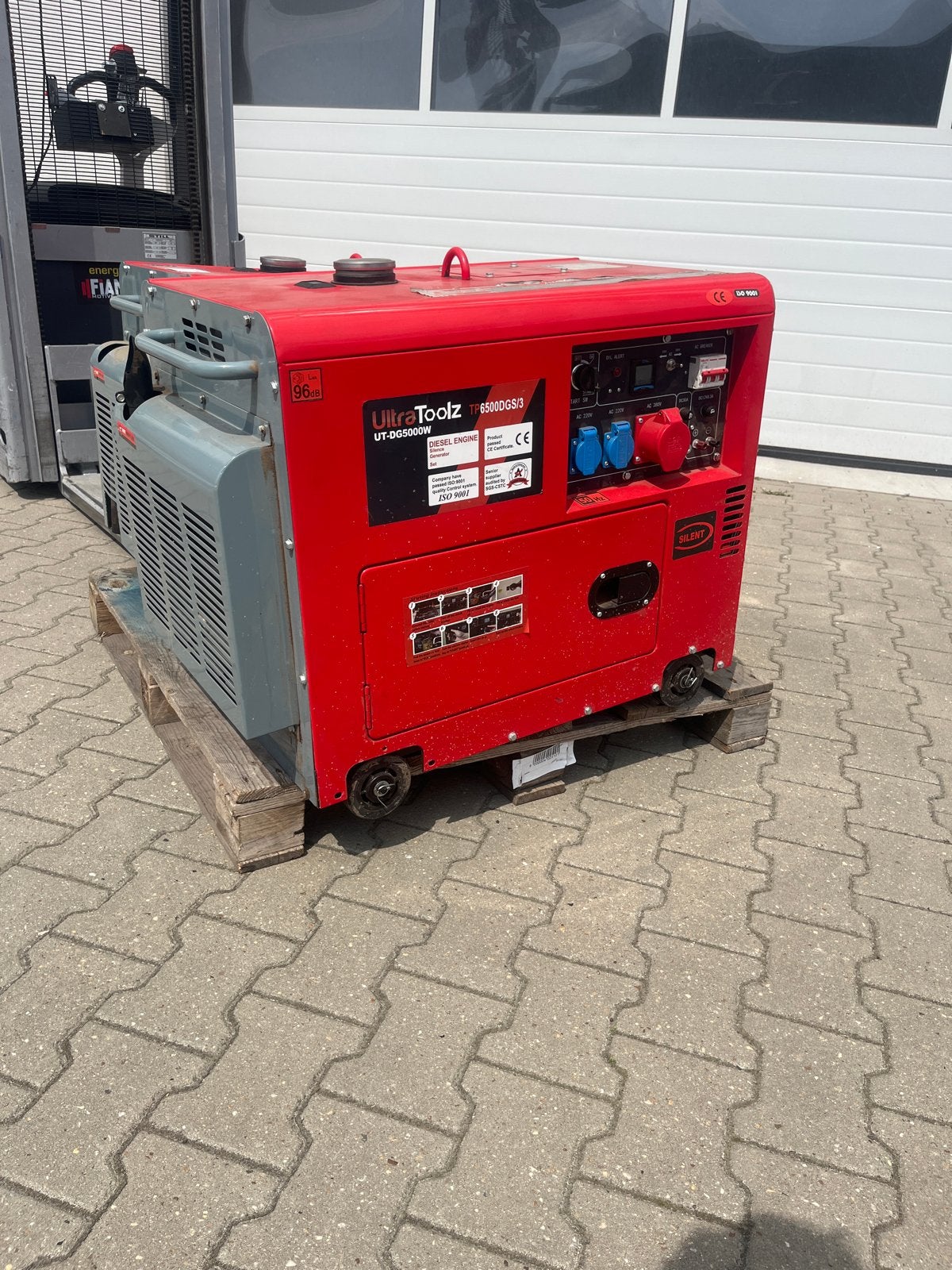 Diesel Generator Ultra Toolz - Motor loopt, geen stroom, Ggg, Gebruikt, Dieselolie, Ggg