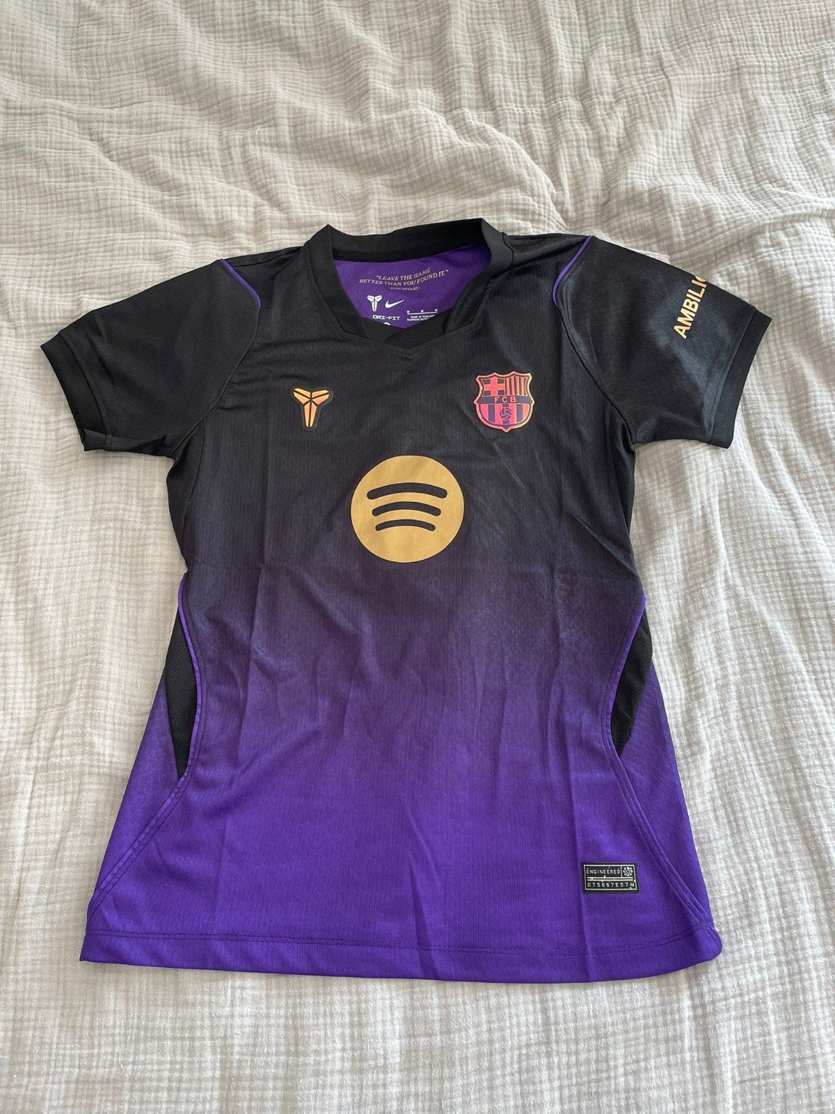 FC Barcelona woman  shirt - Maat M, Maat XS of kleiner, Ophalen of Verzenden, Shirt