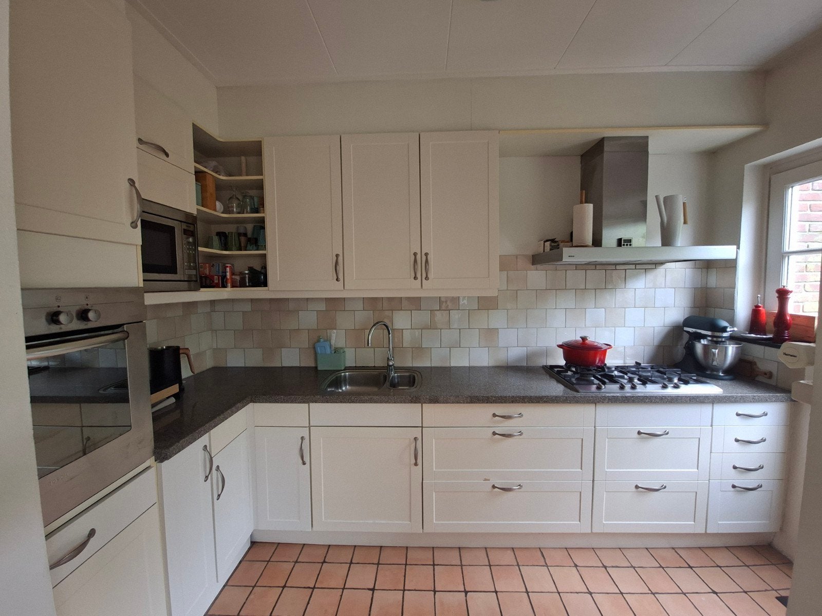 Complete keuken met inbouwapparatuur te koop, Ophalen, Gebruikt, Wit, Hoekkeuken
