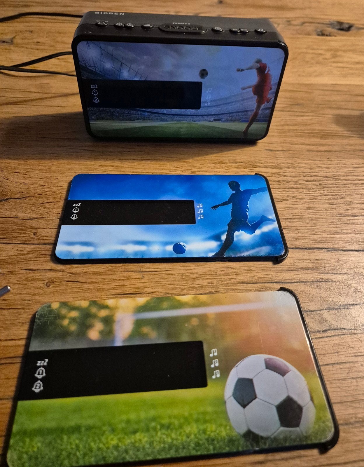 Mooie wekker met voetbalprints, Ophalen, Zo goed als nieuw, Digitaal