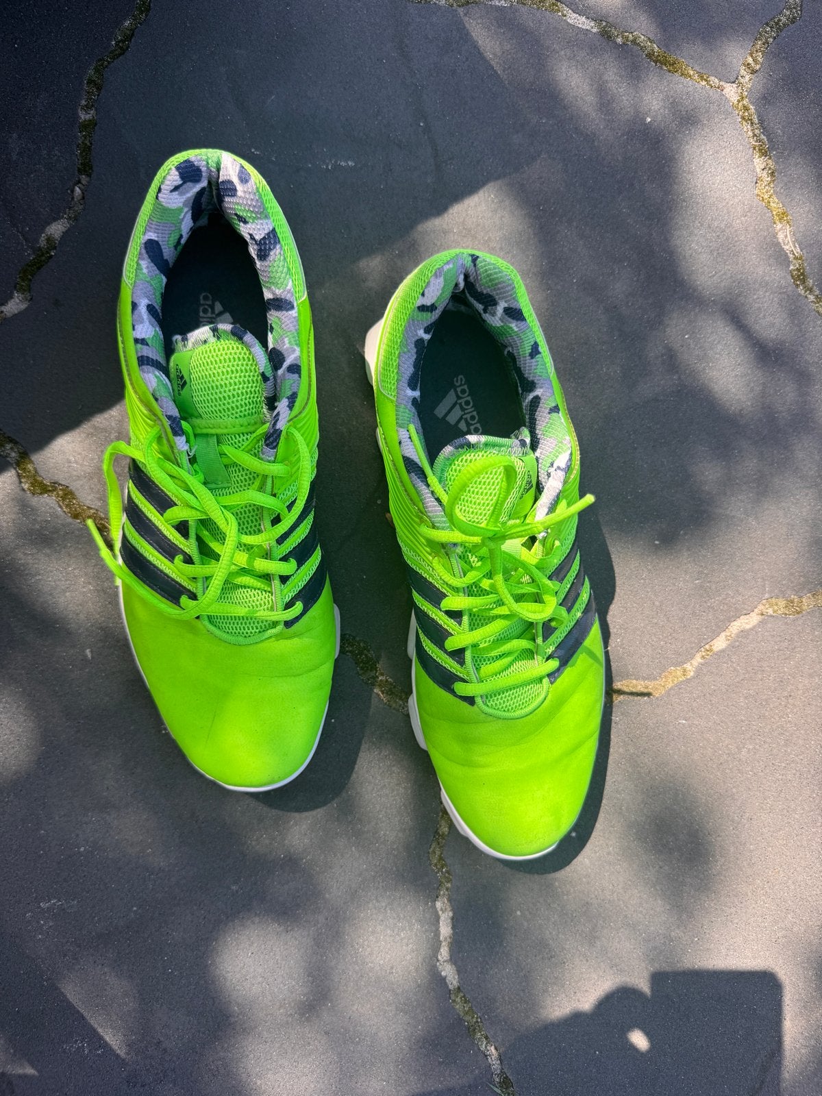Adidas Sportschoenen - Maat 45 1/3 - Neon Groen, Ophalen of Verzenden, Gedragen, Overige kleuren, Sneakers of Gympen