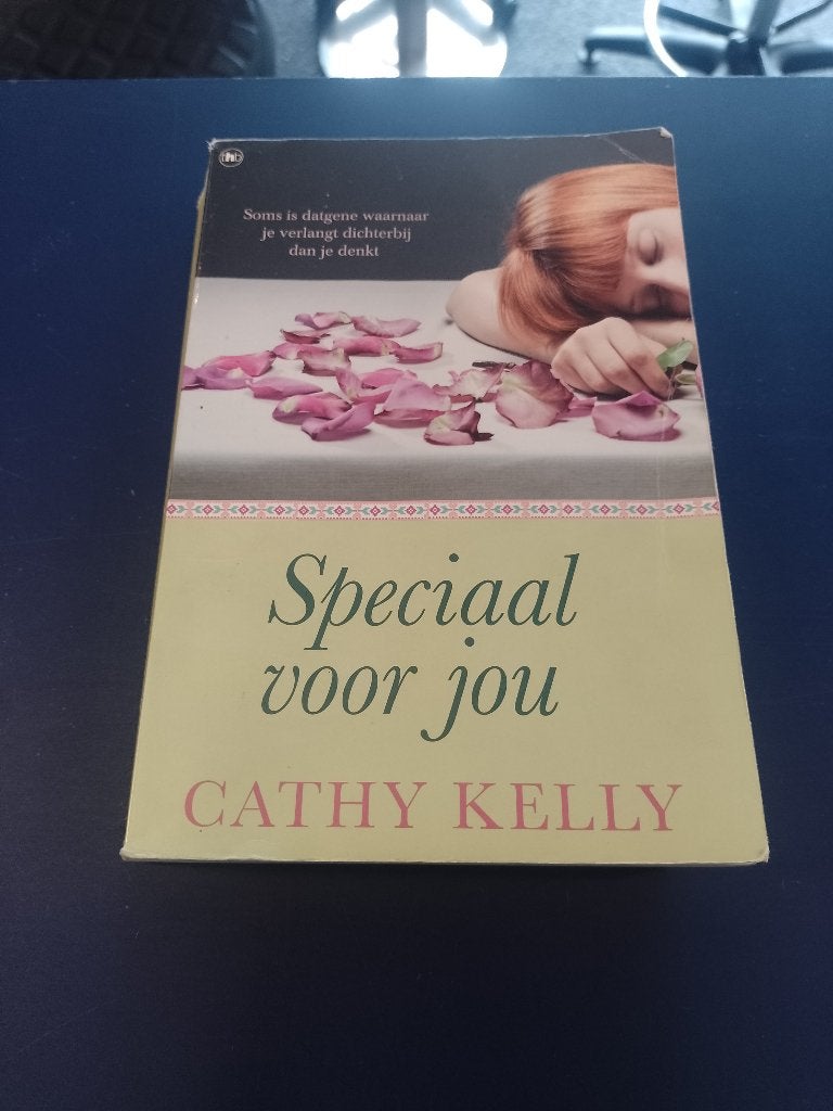 Speciaal voor jou - leuke roman van Cathy Kelly, Ophalen of Verzenden, Gelezen