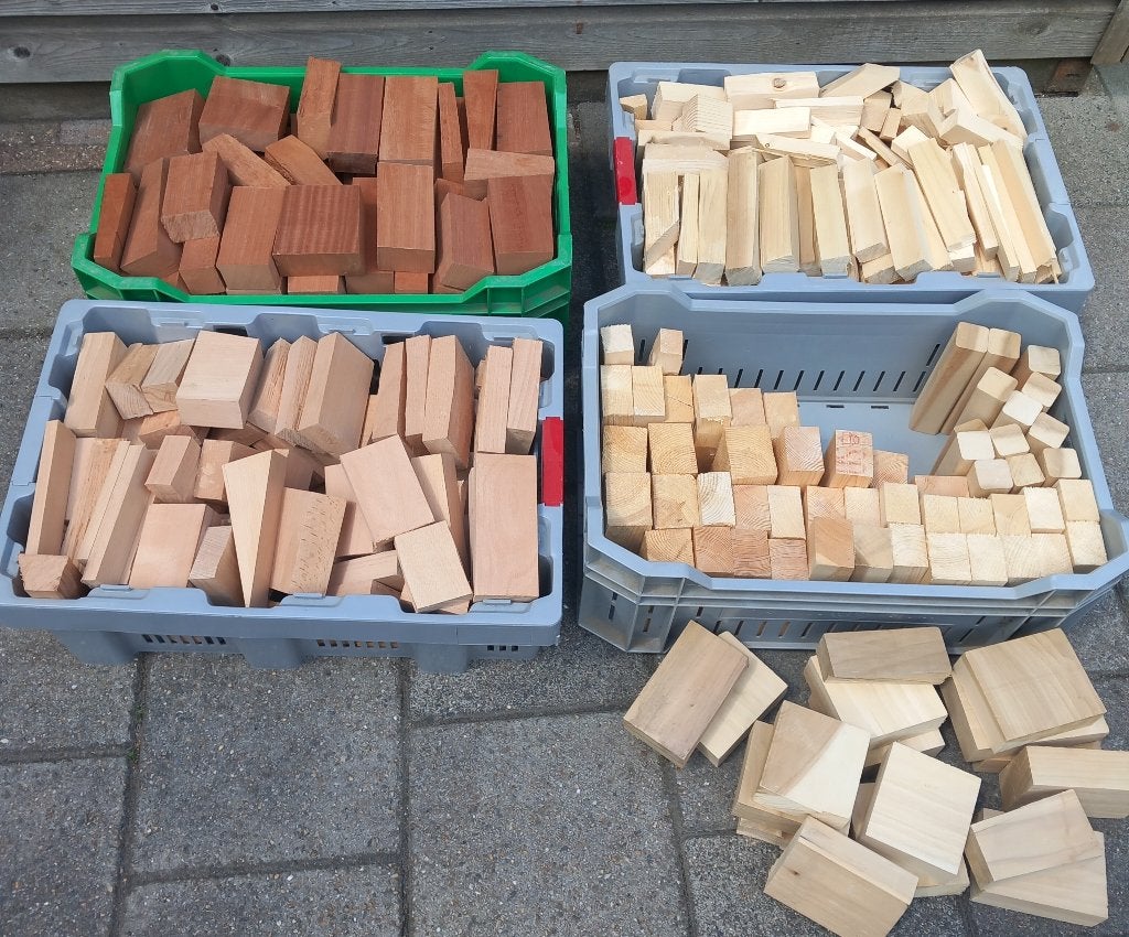 Brandhout,haardhout,hottub,mahonie,beuken,vuren, Minder dan 3 m³, Ophalen, Overige houtsoorten, Blokken