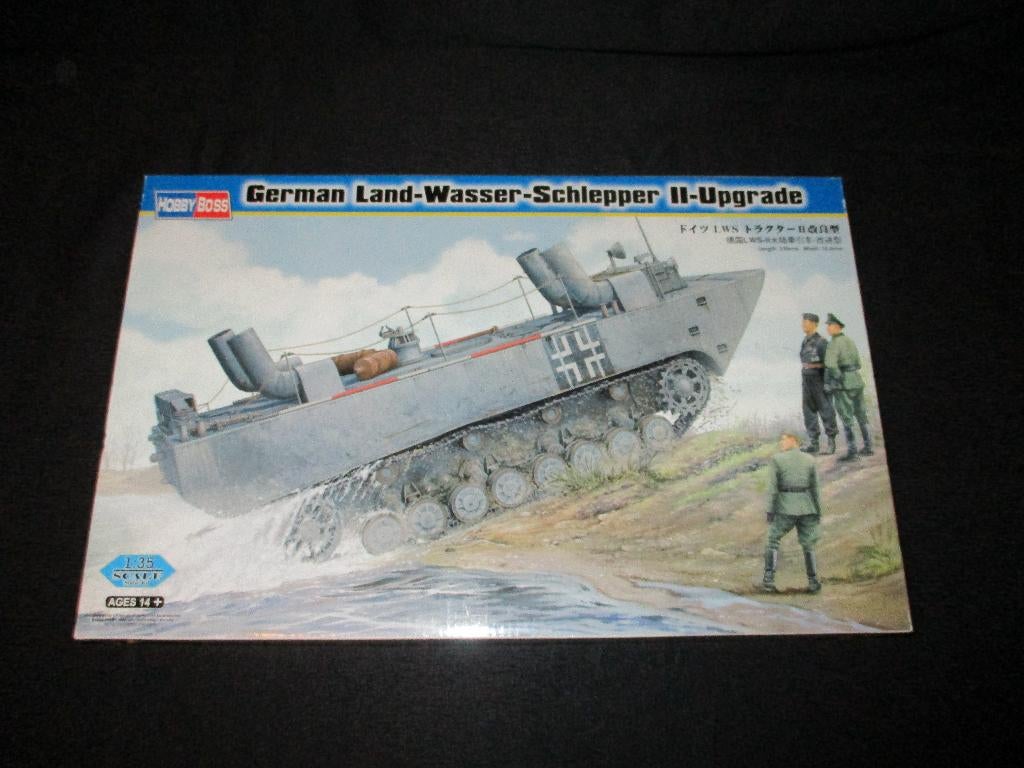 H-353,HOBBY BOSS 1-35,NO,82462,German Land-Wasser-Schlepper, Overige merken, Gebruikt, 1:32 tot 1:50, Overige typen